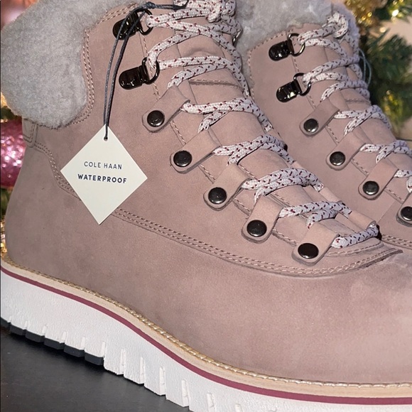 NWT Women’s Cole Hahn ZeroGrand - Picture 2 of 8